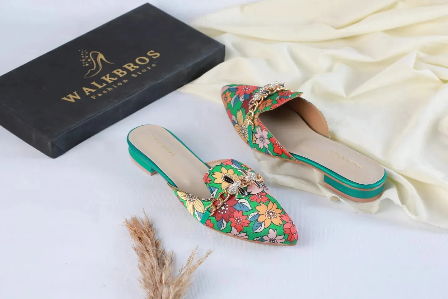 FLORAL MULE POINTED TOE FLATS VINTAGE BEE MULES - GREEN