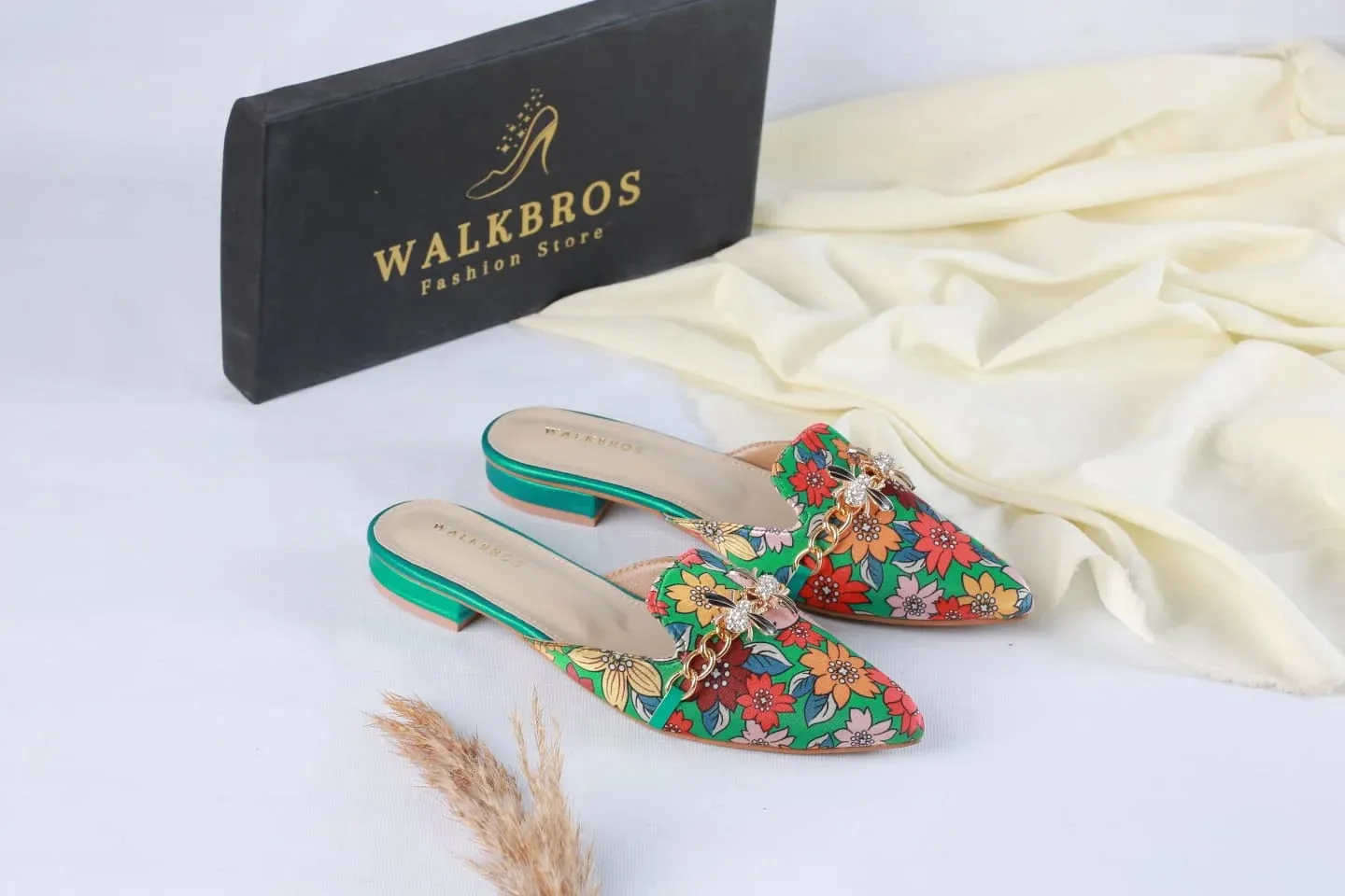 FLORAL MULE POINTED TOE FLATS VINTAGE BEE MULES - GREEN