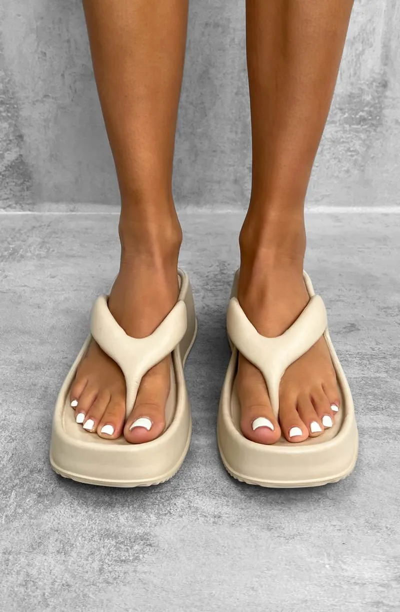 LIZZIE Chunky Toe Post Sandals - Beige